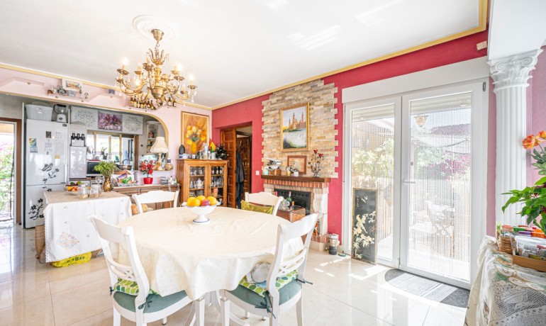 Sale - Villa -
Cuidad Quesada* - Rojales