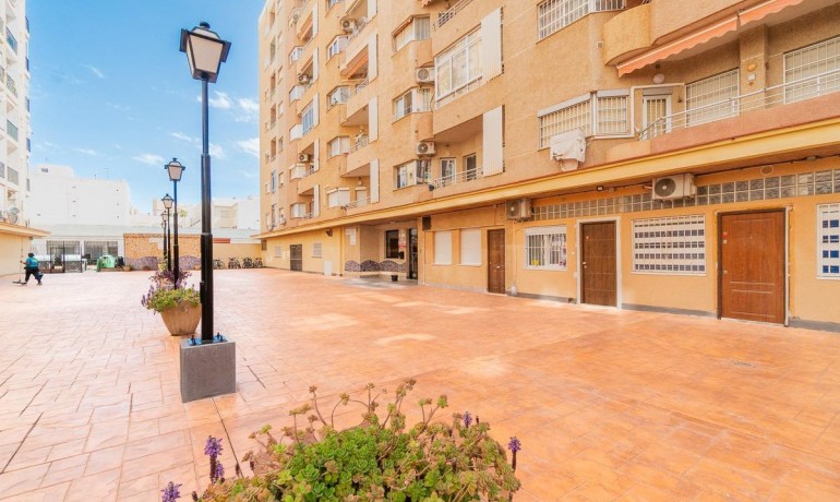 Sale - Apartment / Flat -
Torrevieja* - Curva del Palangre