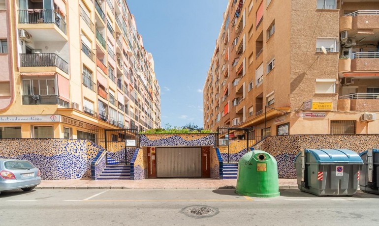 Sale - Apartment / Flat -
Torrevieja* - Curva del Palangre