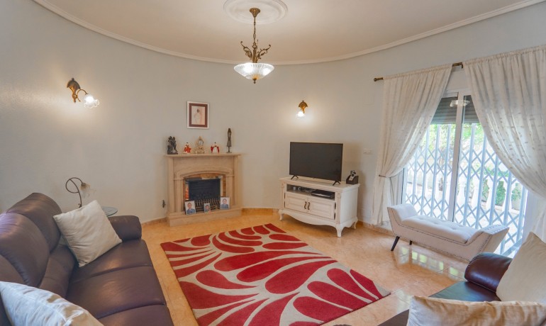 Sale - Villa -
Ciudad Quesada - Campo De Golf La Marquesa