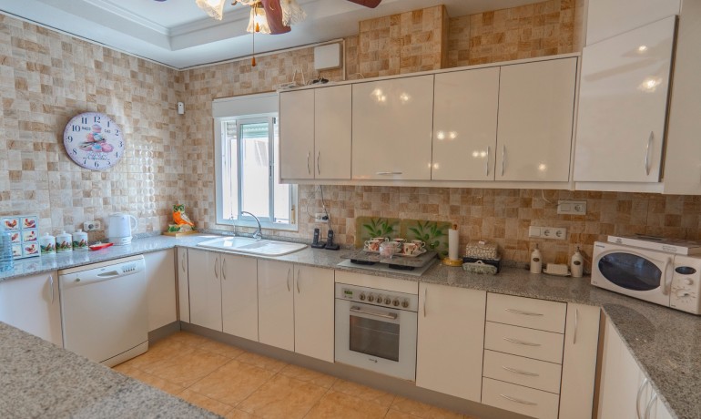Sale - Villa -
Ciudad Quesada - Campo De Golf La Marquesa