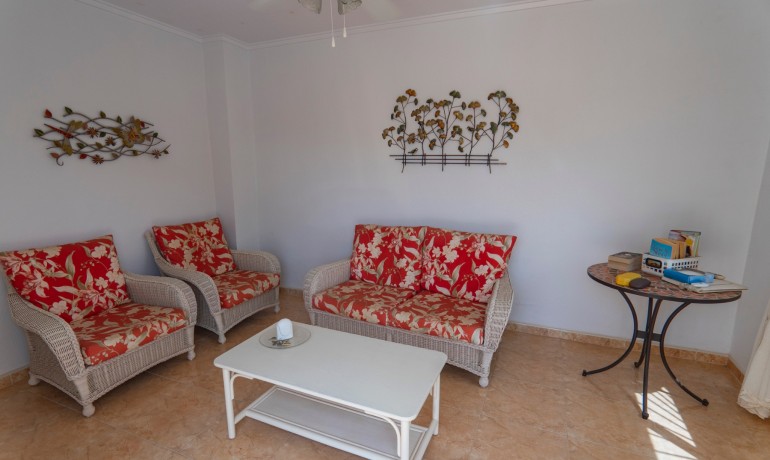 Sale - Villa -
Ciudad Quesada - Campo De Golf La Marquesa