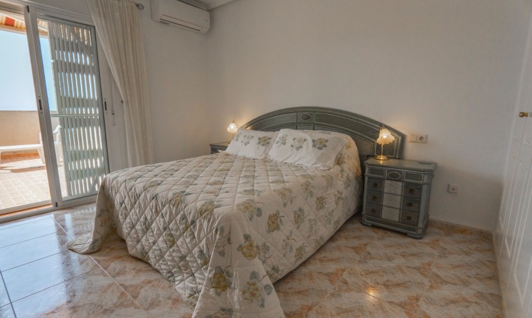 Sale - Villa -
Ciudad Quesada - Campo De Golf La Marquesa