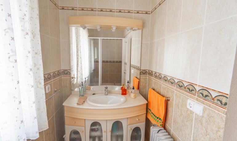 Sale - Villa -
Ciudad Quesada - Campo De Golf La Marquesa