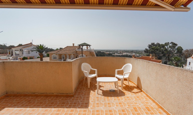 Sale - Villa -
Ciudad Quesada - Campo De Golf La Marquesa