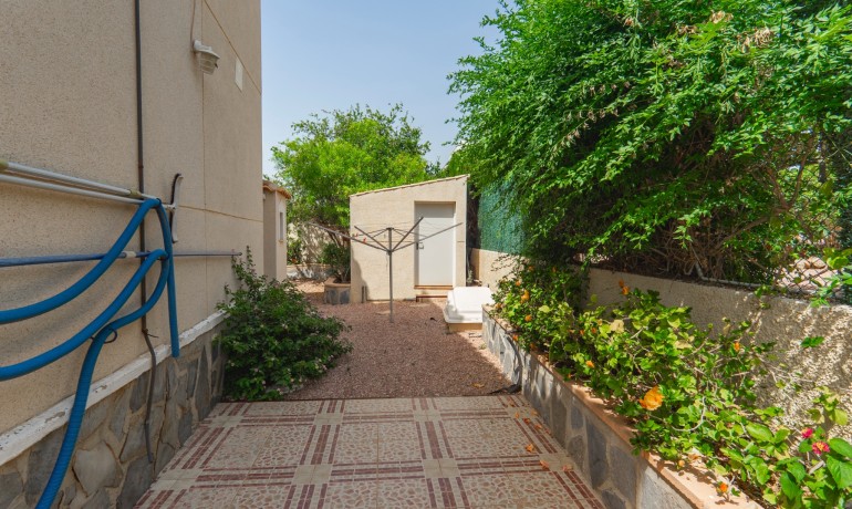 Sale - Villa -
Ciudad Quesada - Campo De Golf La Marquesa
