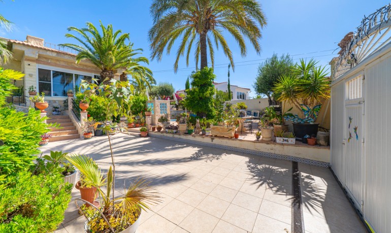 Sale - Villa -
Ciudad Quesada - Rojales