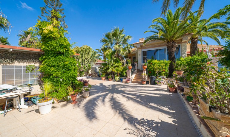 Sale - Villa -
Ciudad Quesada - Rojales