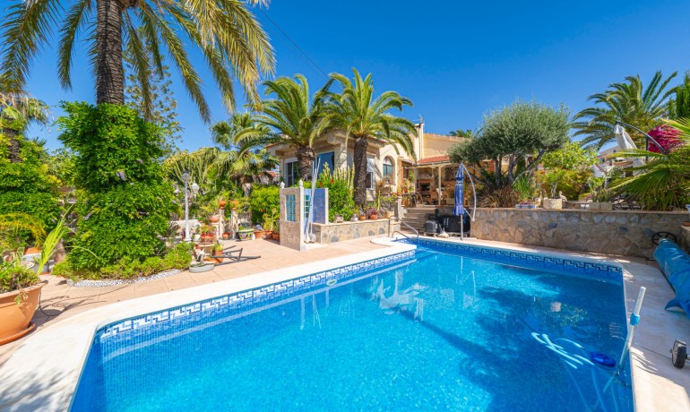 Sale - Villa -
Ciudad Quesada - Rojales
