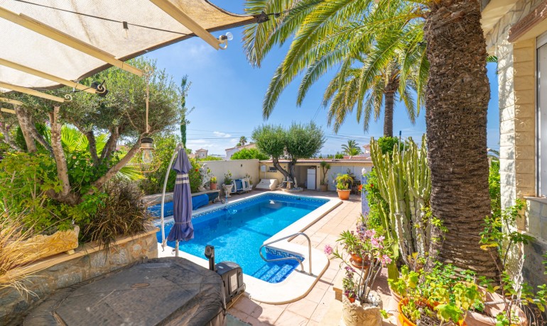 Sale - Villa -
Ciudad Quesada - Rojales