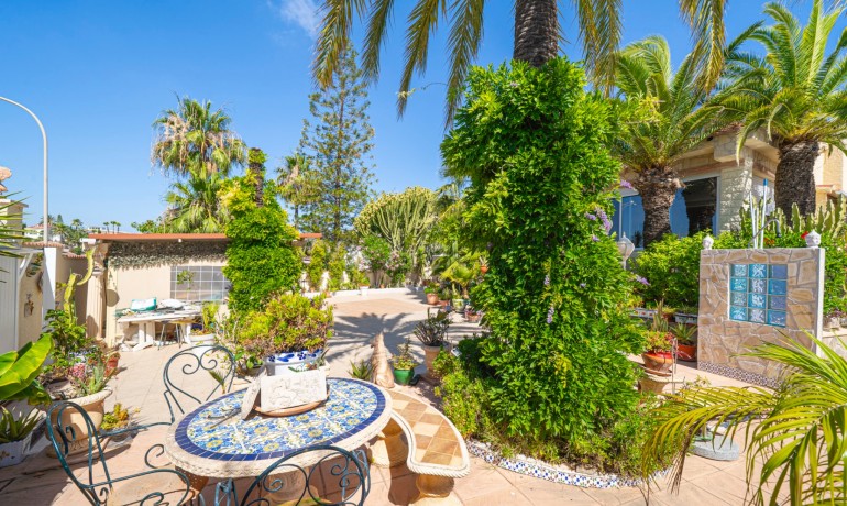 Sale - Villa -
Ciudad Quesada - Rojales