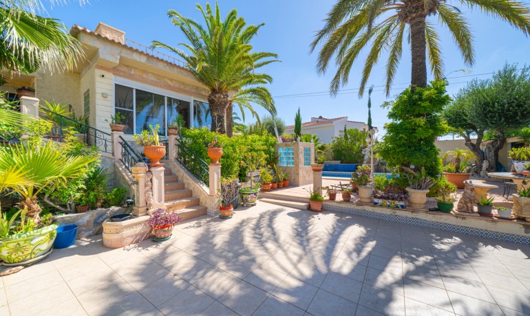 Sale - Villa -
Ciudad Quesada - Rojales