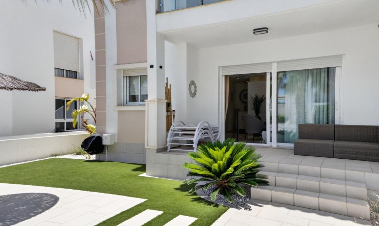 Sale - Apartment / Flat -
Rojales - Cuidad Quesada