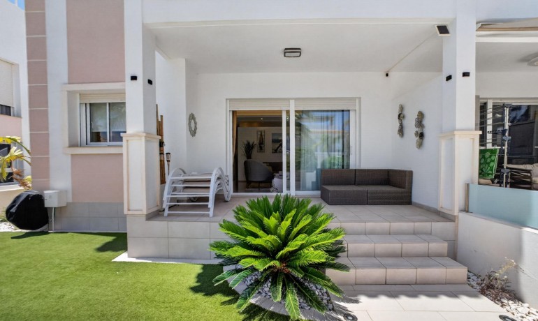 Sale - Apartment / Flat -
Rojales - Cuidad Quesada