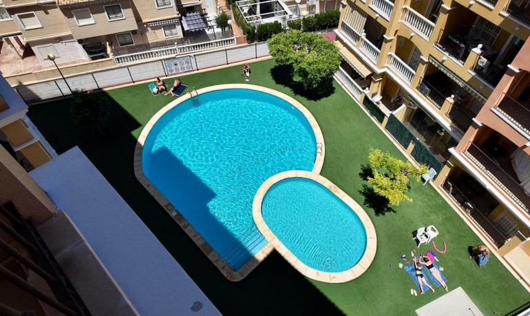 Sale - Apartment / Flat -
Torrevieja - Torreblanca