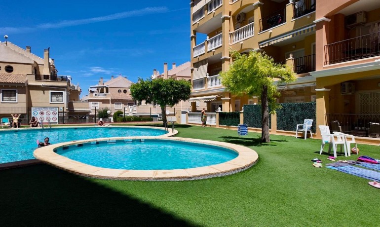 Sale - Apartment / Flat -
Torrevieja - Torreblanca