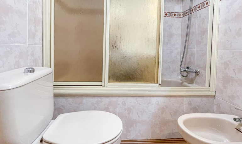 Revente - Appartement / Flat -
Torrevieja - Playa Acequion