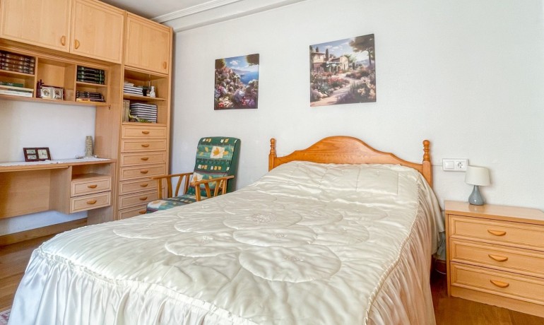 Revente - Appartement / Flat -
Torrevieja - Playa Acequion