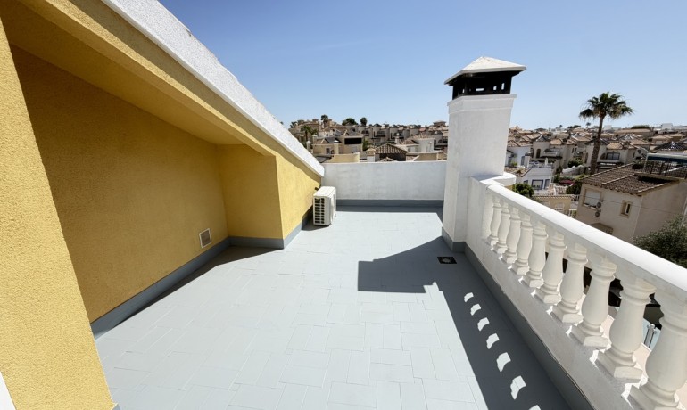 Revente - Villa -
Orihuela Costa - Villamartin