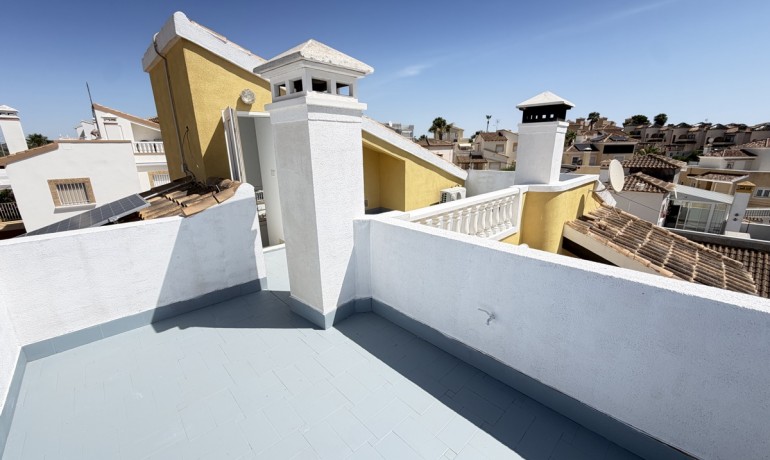 Revente - Villa -
Orihuela Costa - Villamartin