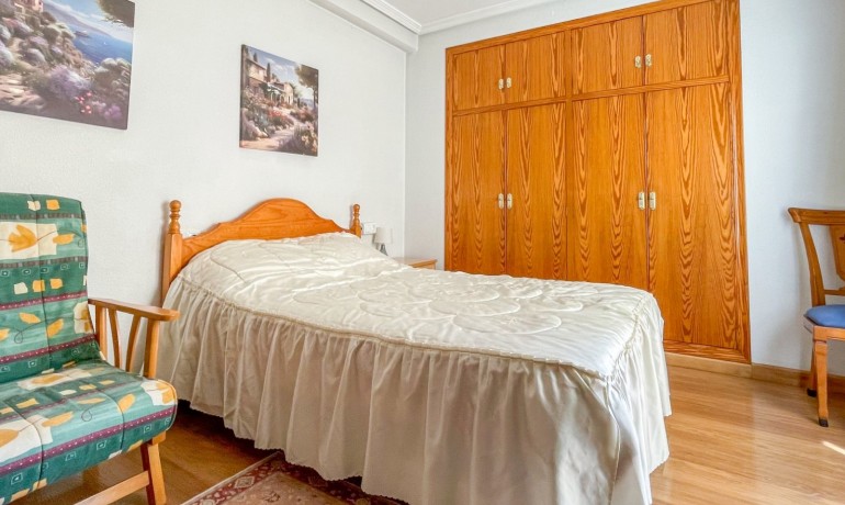 Revente - Appartement / Flat -
Torrevieja* - El Acequión - Los Náufragos