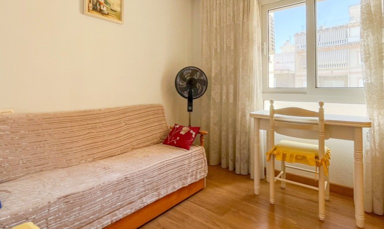 Revente - Appartement / Flat -
Torrevieja* - El Acequión - Los Náufragos