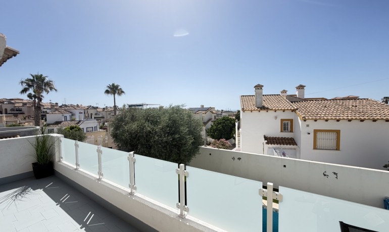 Revente - Villa -
Villamartin