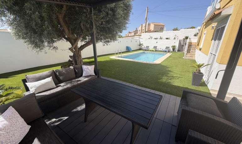 Revente - Villa -
Villamartin