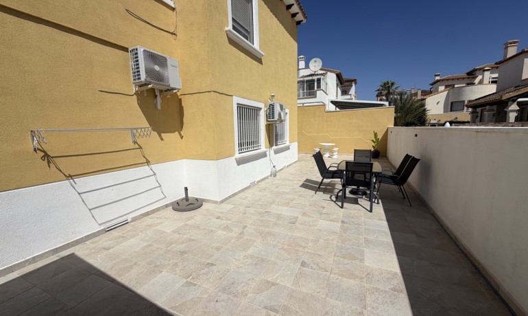 Revente - Villa -
Villamartin