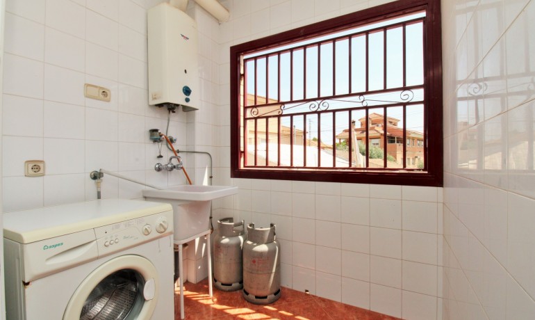 Revente - Maison -
Orihuela - Los Desamparados