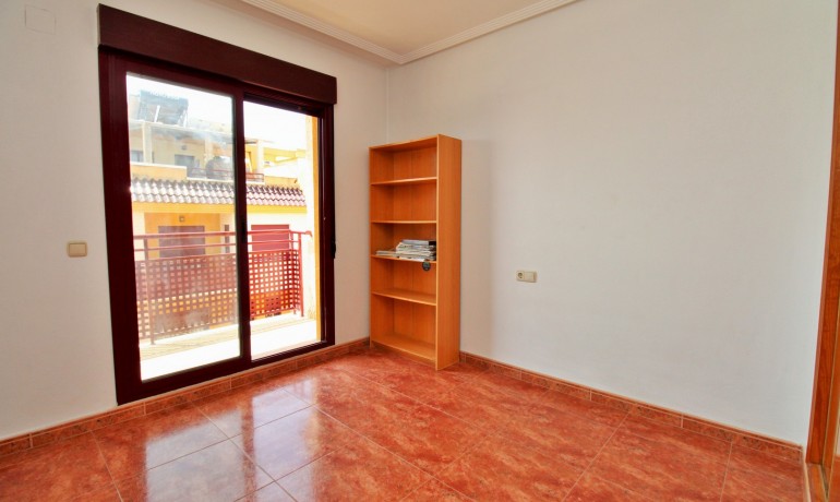 Revente - Maison -
Orihuela - Los Desamparados