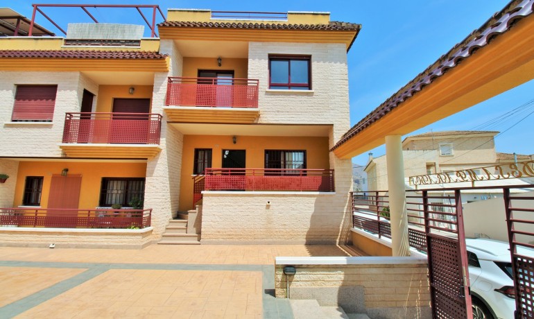 Revente - Maison -
Orihuela - Los Desamparados