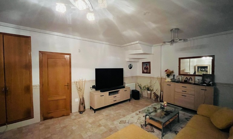 Revente - Maison -
Catral - Catral - Town