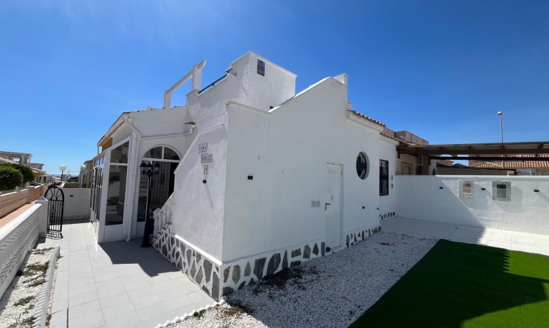 Revente - Maison -
Orihuela Costa - Punta Prima