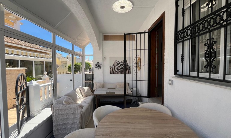Revente - Maison -
Orihuela Costa - Punta Prima