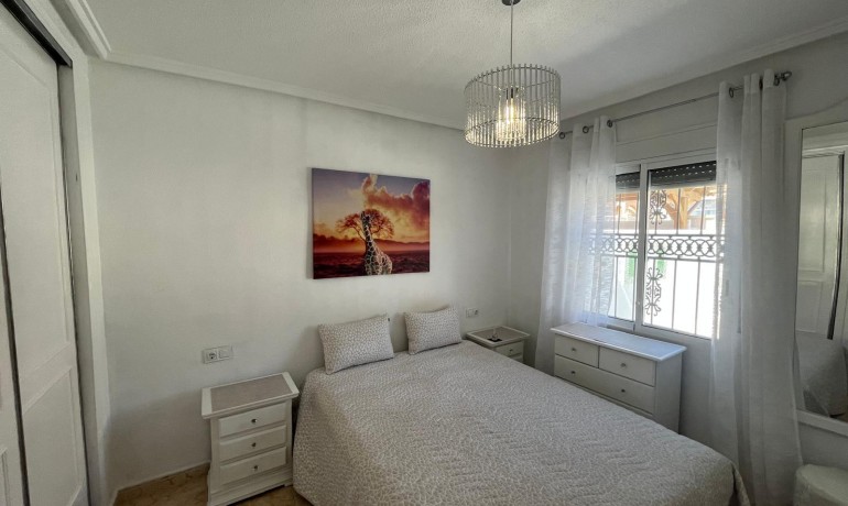 Revente - Maison -
Orihuela Costa - Punta Prima