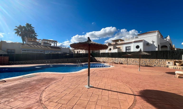 Revente - Maison -
Orihuela Costa - Punta Prima
