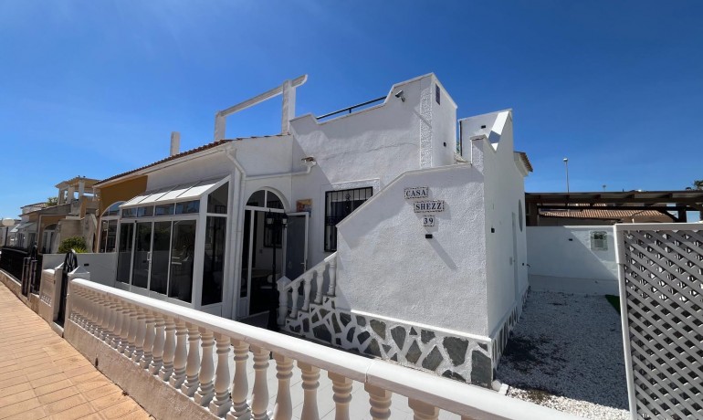 Revente - Maison -
Orihuela Costa - Punta Prima