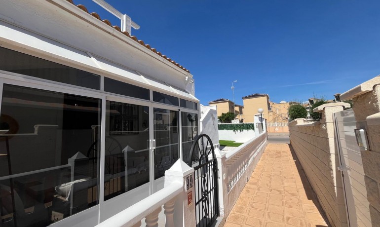 Revente - Maison -
Orihuela Costa - Punta Prima