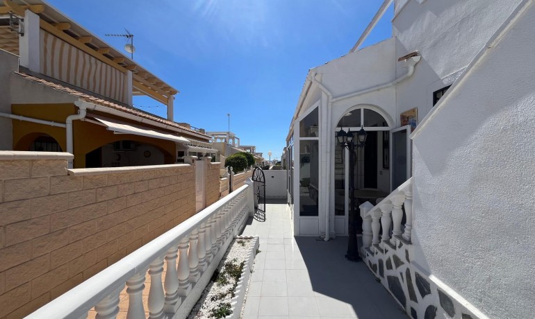 Revente - Maison -
Orihuela Costa - Punta Prima