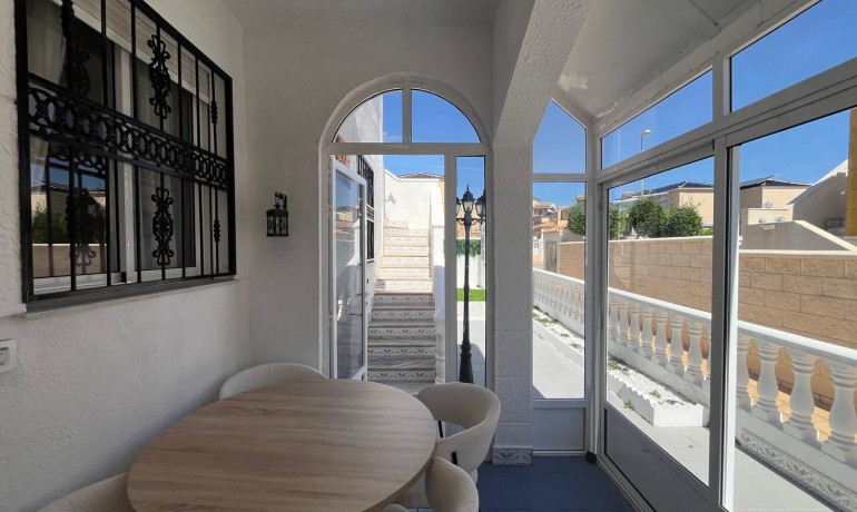 Revente - Maison -
Orihuela Costa - Punta Prima