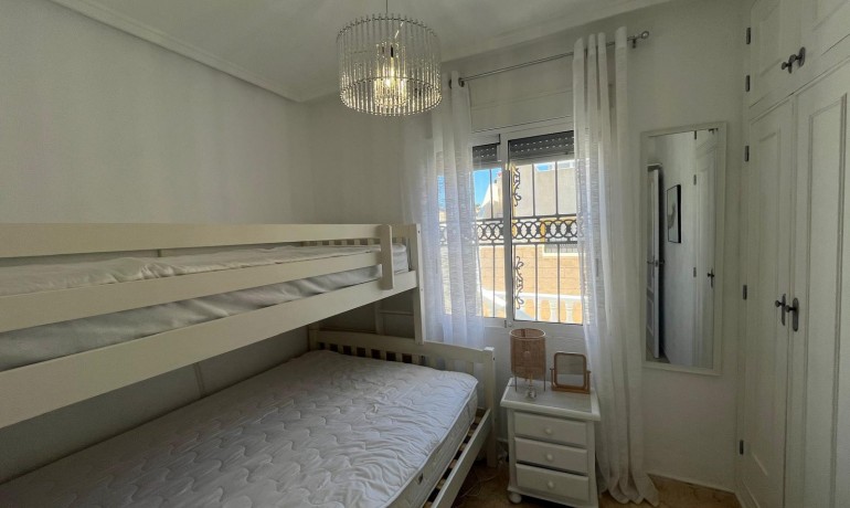 Revente - Maison -
Orihuela Costa - Punta Prima