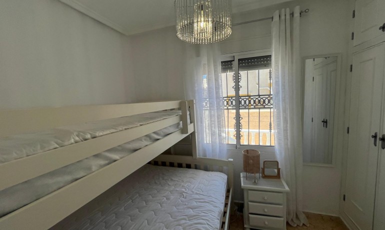 Revente - Maison -
Orihuela Costa - Punta Prima