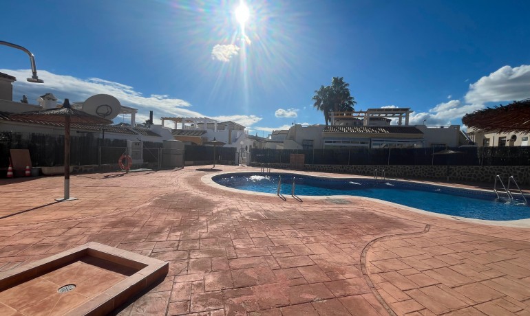Revente - Maison -
Orihuela Costa - Punta Prima