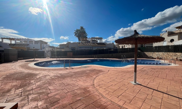 Revente - Maison -
Orihuela Costa - Punta Prima