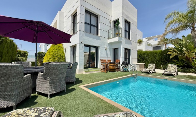 Revente - Villa -
Ciudad Quesada - Ciudad Quesada - Town
