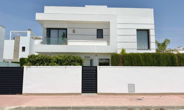 Revente - Villa -
Ciudad Quesada - Ciudad Quesada - Town