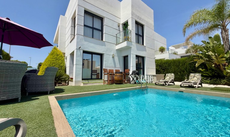 Revente - Villa -
Ciudad Quesada - Ciudad Quesada - Town