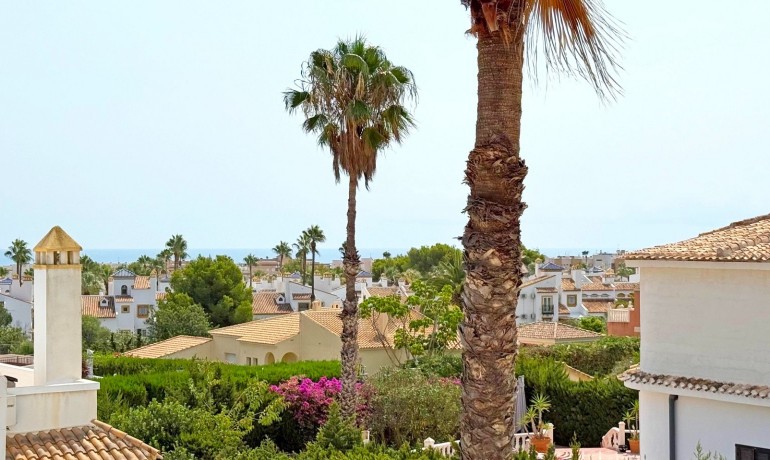 Revente - Villa -
Orihuela Costa - Villamartin