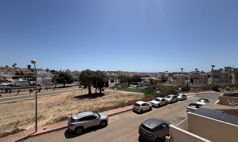 Revente - Villa -
Orihuela Costa - Villamartin